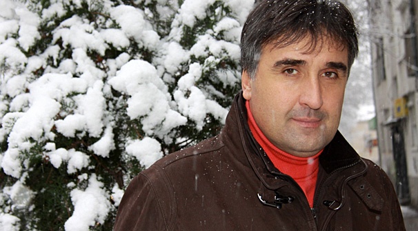 Веселин Маринов превърща зала 1 на НДК в хол с камина