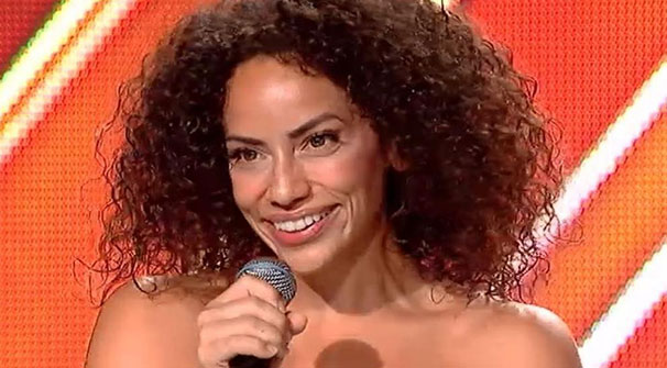 Английска актриса направи истински фурор на сцената на X Factor