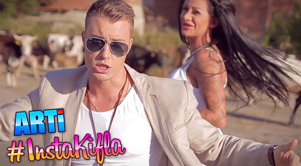 Изпълнител от X Factor възпя кифлите в Инстаграм