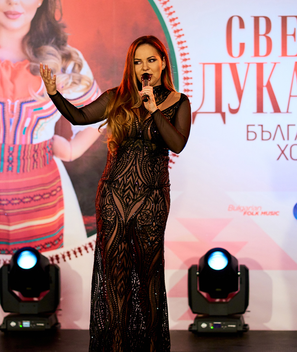 Новото лице на Родопите Светла Дукатева изгрява по "Планета" с въздействащ концерт-спектакъл