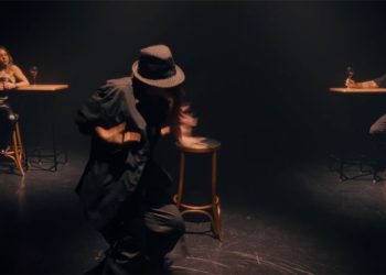 Robi провокира с изгарящи "Мисли" / Видео
