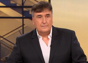 Веселин Маринов през сълзи за последната среща с майка си и думите, които му е казала