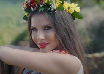 Teodora‬ - Ruske, mome