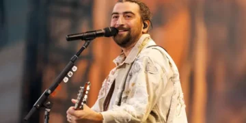 След Taylor Swift, Lorde, Coldplay и Olivia Rodrigo: Noah Kahan влиза в „Игрите на глада“ с водещ сингъл / ВИЖ | Signal.bg След Taylor Swift, Lorde, Coldplay и Olivia Rodrigo: Noah Kahan влиза в „Игрите на глада“